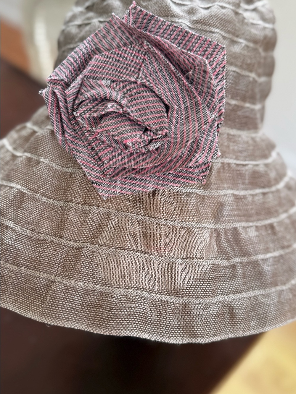 Grevi Light Mauve Sun Hat with Fabric Rose Accent - Picture 2 of 3